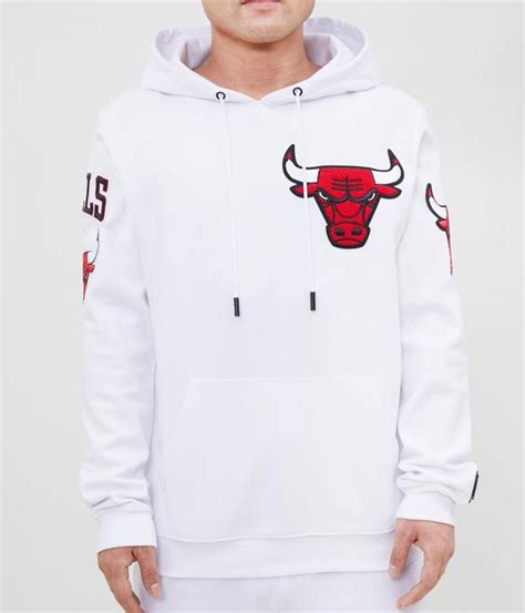 white chicago bulls hoodie